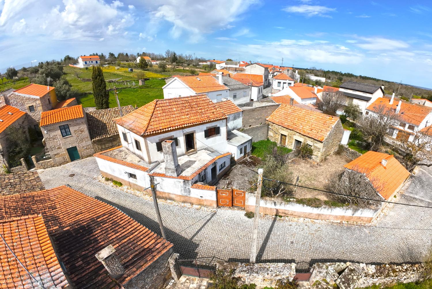  köpa hus Ade Almeida 1