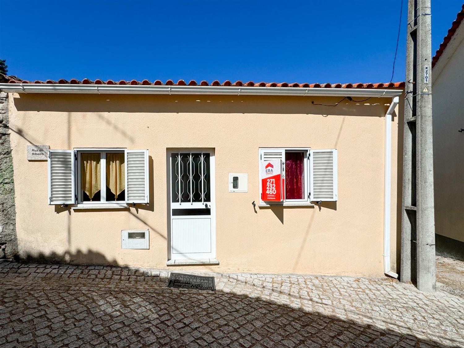  köpa hus Rio de Moínhos Trancoso 1