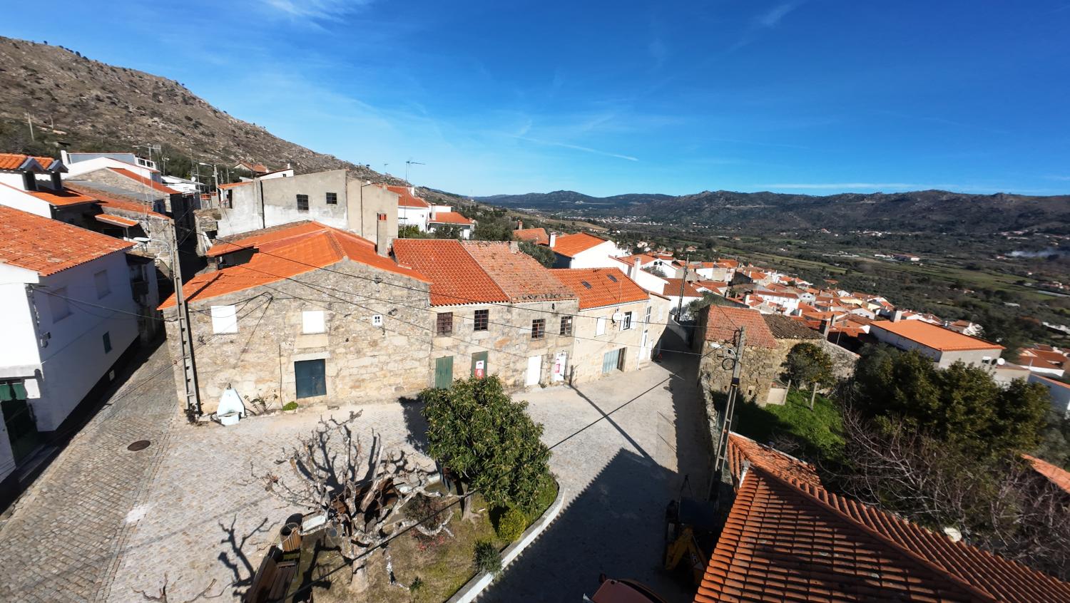 köpa byhus Aldeia Viçosa Guarda 9