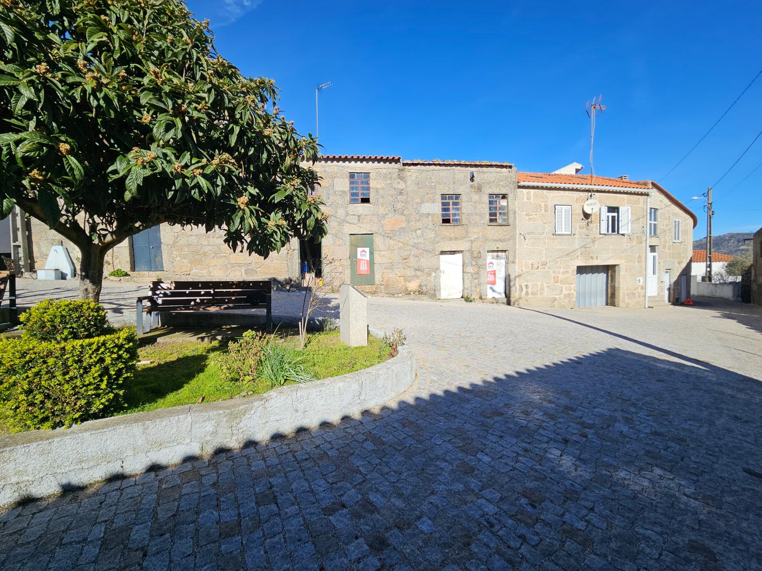  köpa byhus Aldeia Viçosa Guarda 1