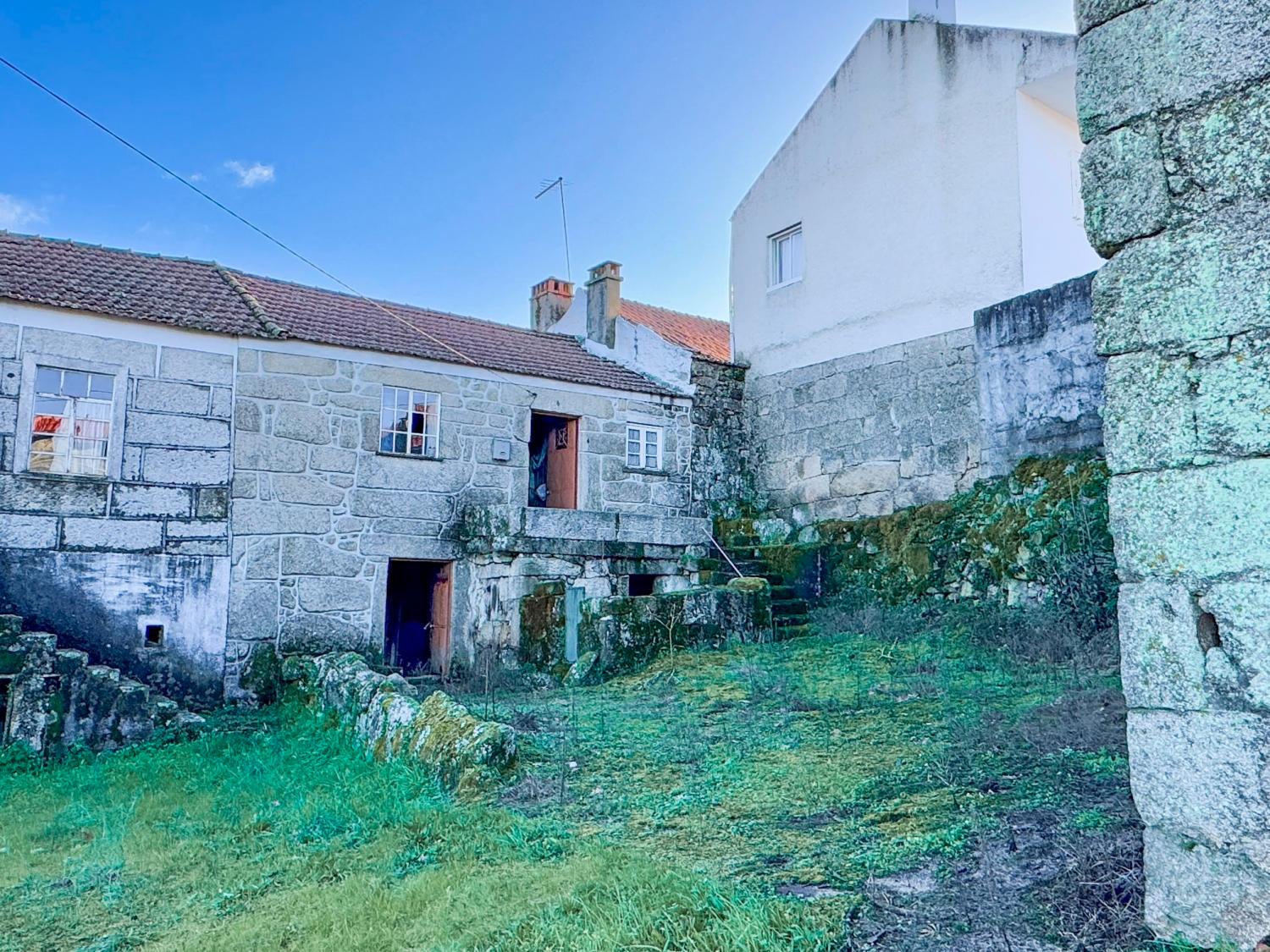  köpa byhus Pousafoles do Bispo Sabugal 1