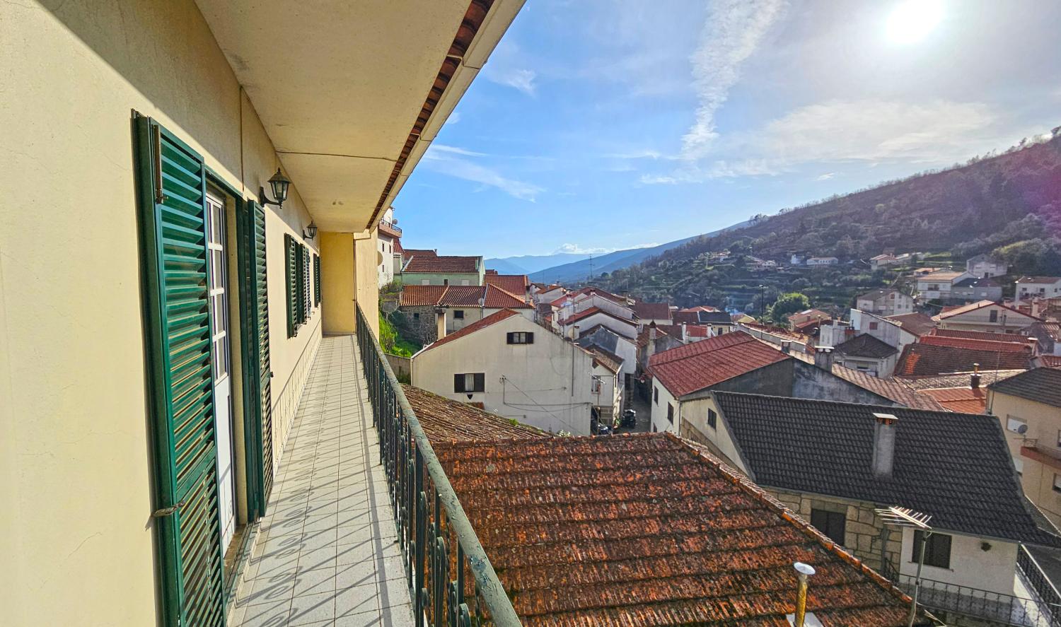  köpa byhus Famalicão Guarda 4