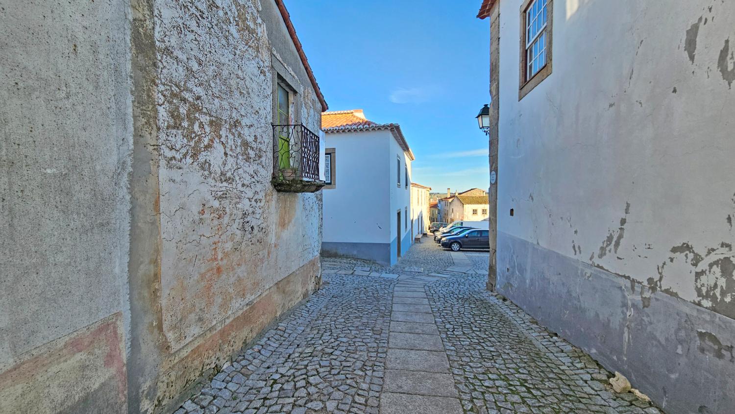 köpa byhus Almeida Almeida 2