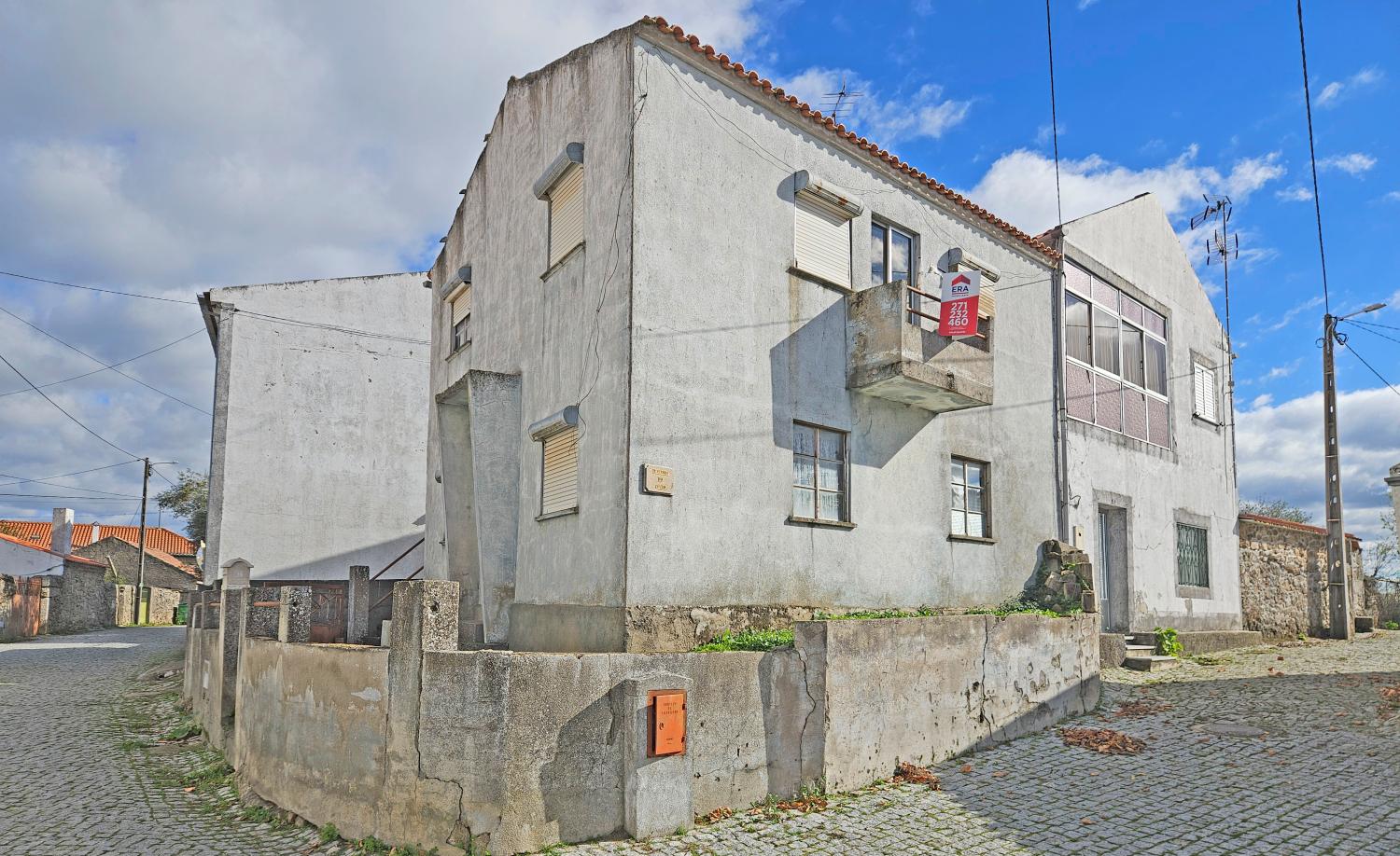 köpa byhus Vale da Mula Almeida 2